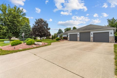 Tiny photo for 2128 LYNN Drive, Kokomo, IN 46902 (MLS # 202629904)