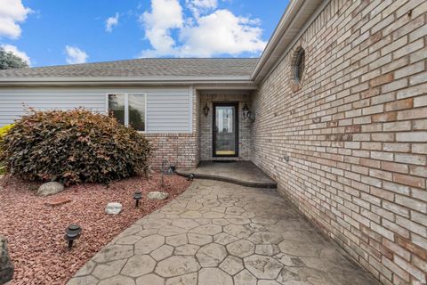 Tiny photo for 2128 LYNN Drive, Kokomo, IN 46902 (MLS # 202629904)