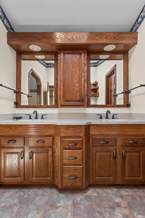 Tiny photo for 2128 LYNN Drive, Kokomo, IN 46902 (MLS # 202629904)
