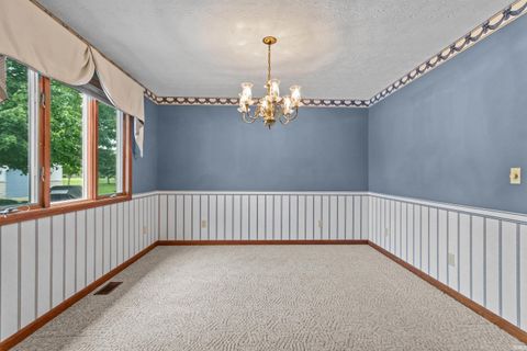 Tiny photo for 2128 LYNN Drive, Kokomo, IN 46902 (MLS # 202629904)