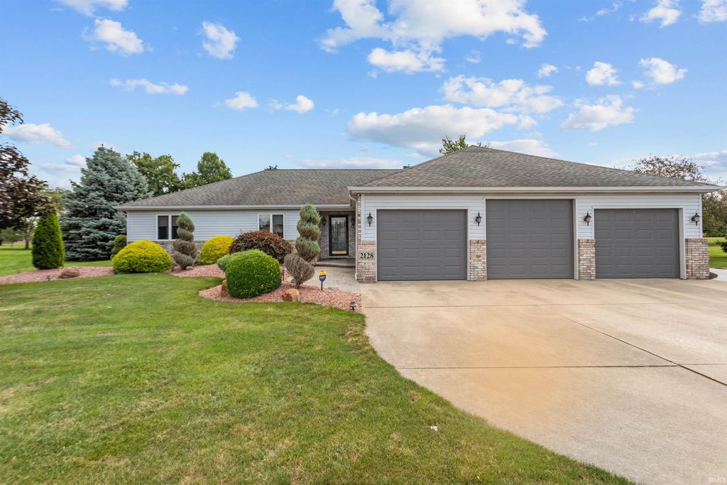 Photo of 2128 LYNN Drive, Kokomo, IN 46902 (MLS # 202629904)