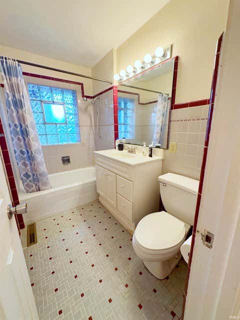 Tiny photo for 1310 Columbia Street, Lafayette, IN 47901 (MLS # 202624265)