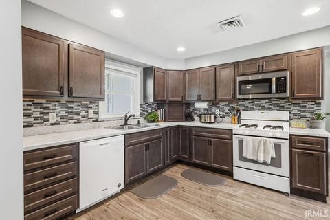 Tiny photo for 505 N Locke Street, Nappanee, IN 46550 (MLS # 202618707)