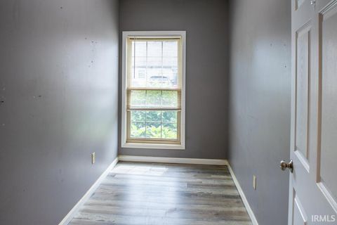 Tiny photo for 2504 E 350 S PKWY, Lafayette, IN 47909 (MLS # 202621850)