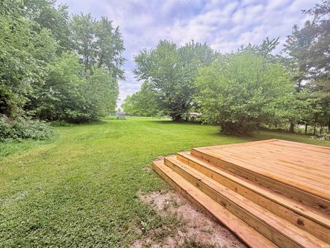 Tiny photo for 116 Middle Avenue, Bedford, IN 47421 (MLS # 202616387)