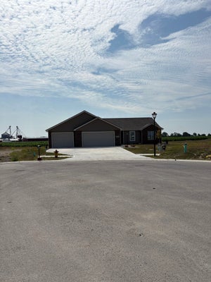 22422 AMETRINE CT, WOODBURN, IN 46797 - Image f2065d7e42340d5ed76a462ce3d7ebae/113036026