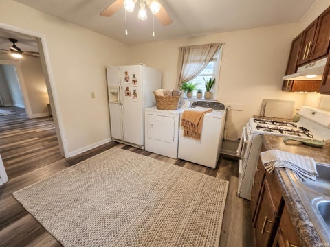 Tiny photo for 2410 State Street, New Castle, IN 47362 (MLS # 202640886)