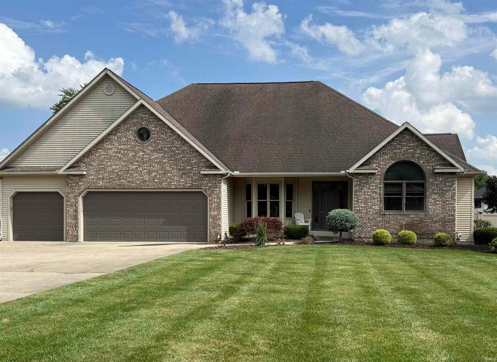Photo of 23042 Greenleaf Boulevard, Elkhart, IN 46514 (MLS # 202626474)
