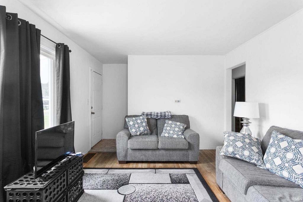 Photo of 2806 Milburn Boulevard, Mishawaka, IN 46544 (MLS # 202613846)