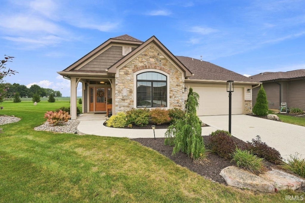 Photo of 12474 Bellino Xing XING, Fort Wayne, IN 46818 (MLS # 202637088)