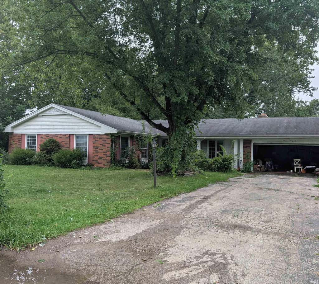 Photo of 1322 Riding Mall Drive, South Bend, IN 46614 (MLS # 202634869)