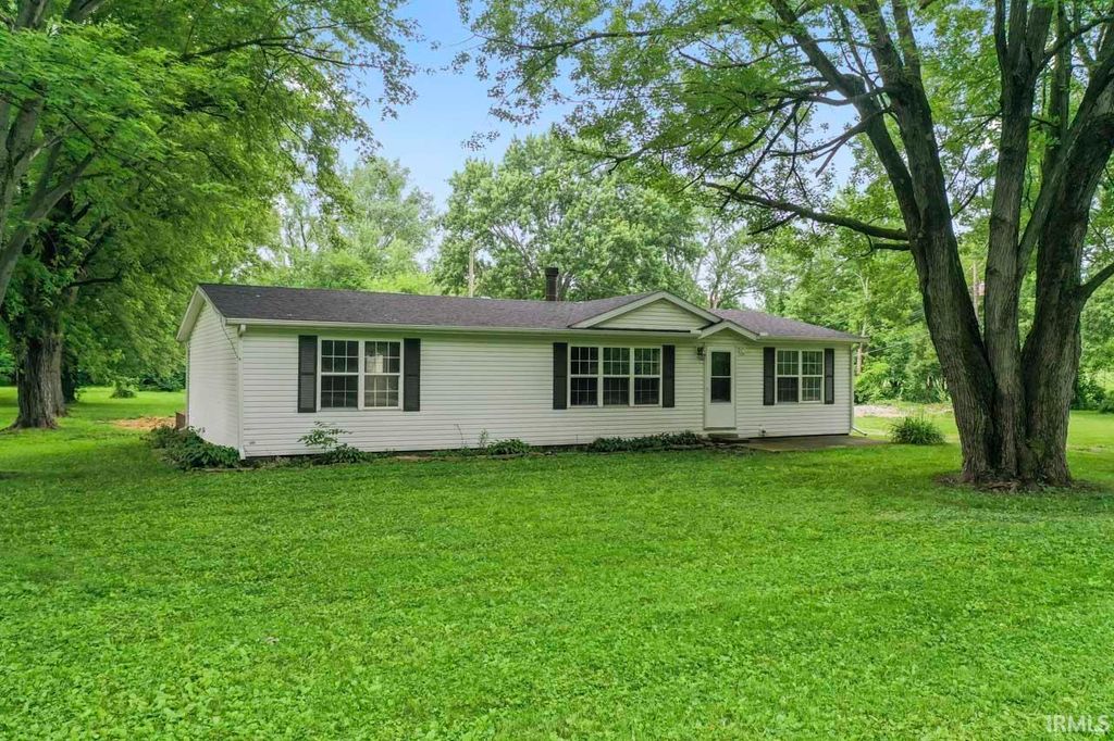 Photo of 7121 W County Road 700, Middletown, IN 47356 (MLS # 202625061)