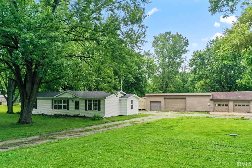 Photo of 7121 W County Road 700, Middletown, IN 47356 (MLS # 202625061)