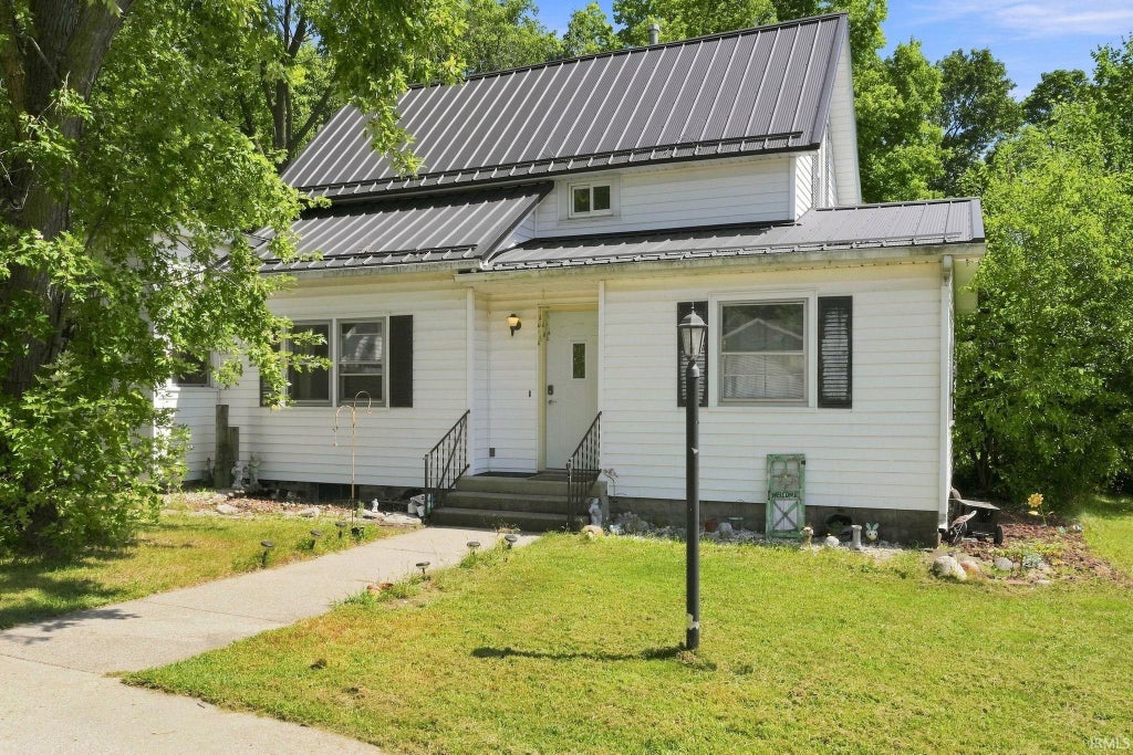 Photo of 22687 County Road 45, Goshen, IN 46528 (MLS # 202636036)