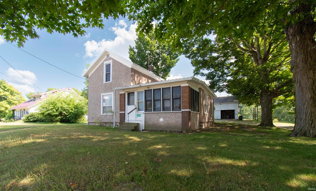 Photo of 1604 Dowling Street, Kendallville, IN 46755 (MLS # 202631273)
