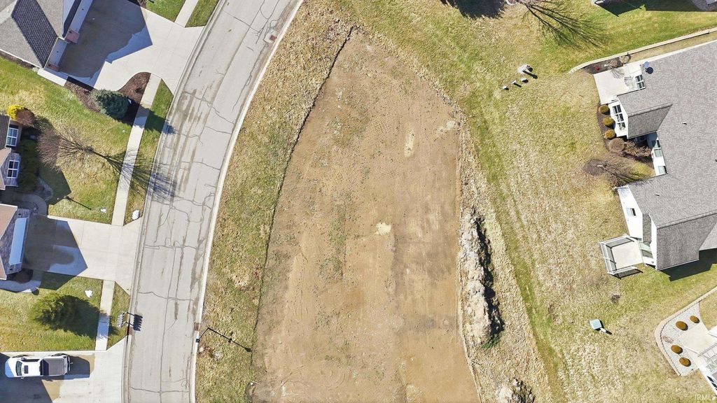 Photo of 2317 E Whispering Trail, Columbia City, IN 46725 (MLS # 202607342)