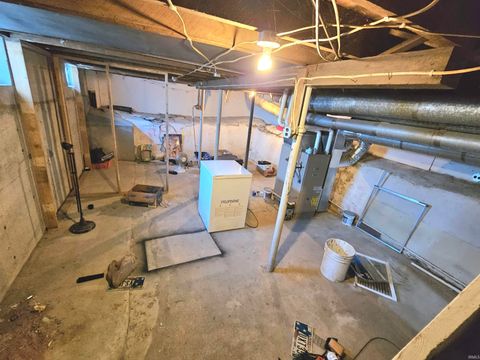 Tiny photo for 901 S Van Buren Street, Auburn, IN 46706 (MLS # 202538106)