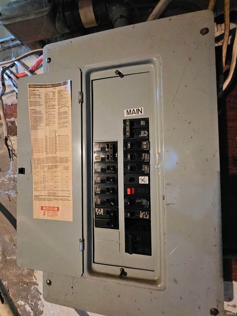 Tiny photo for 901 S Van Buren Street, Auburn, IN 46706 (MLS # 202538106)