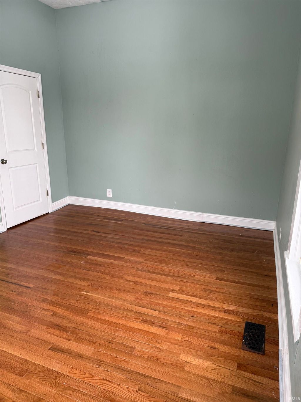 Photo of 900 E Cherry Street, Petersburg, IN 47567 (MLS # 202614906)