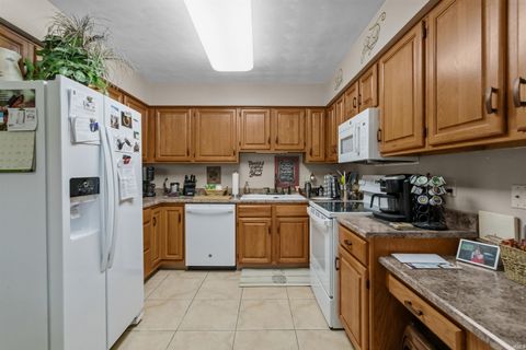 Tiny photo for 2307 Executive Drive, Kokomo, IN 46902 (MLS # 202612745)