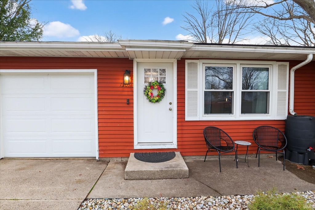 Photo of 1301 S 13th Street, Goshen, IN 46526 (MLS # 202609818)
