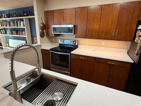 Tiny photo for 9425 S Pointe LaSalles Drive #50, Bloomington, IN 47401 (MLS # 202600171)