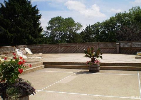 Tiny photo for 9425 S Pointe LaSalles Drive #50, Bloomington, IN 47401 (MLS # 202600171)