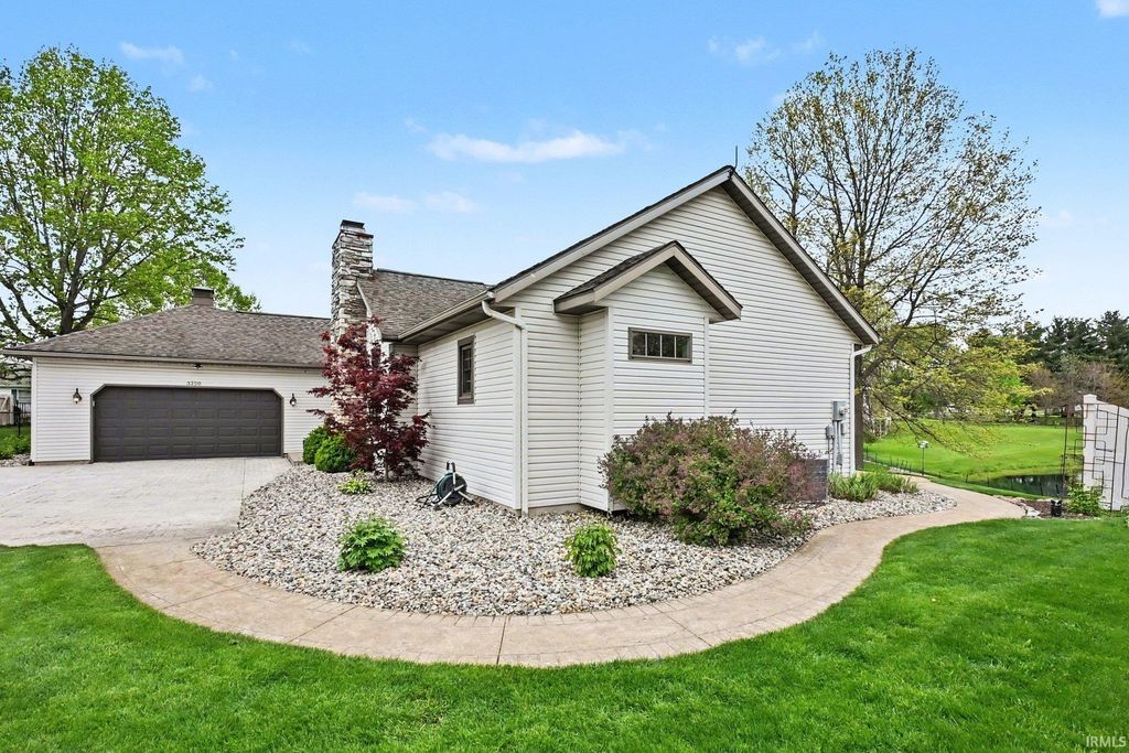 Photo of 3250 N Ashford Court, Warsaw, IN 46582 (MLS # 202615681)