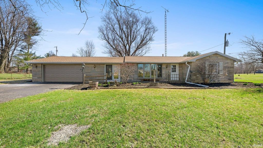 Photo of 3322 Tunnelton Road, Bedford, IN 47421 (MLS # 202608804)