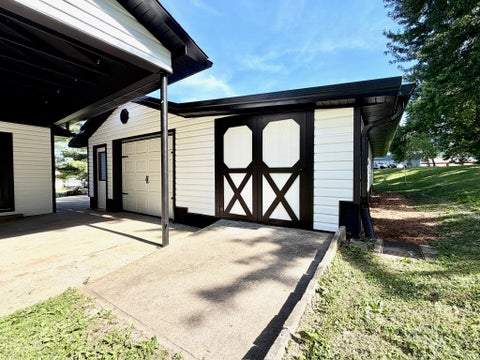 Tiny photo for 1802 27th Street, Bedford, IN 47421 (MLS # 202621448)