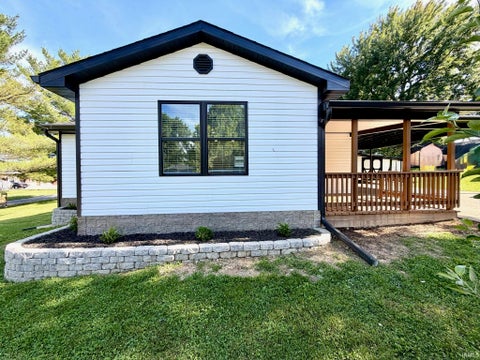 Tiny photo for 1802 27th Street, Bedford, IN 47421 (MLS # 202621448)