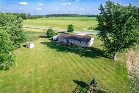 Tiny photo for 2245 E State Road 114-92 St, Huntington, IN 46750 (MLS # 202638655)