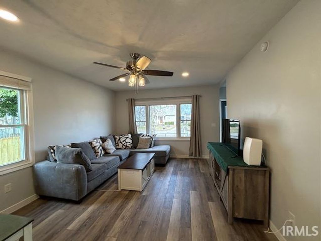 Photo of 1311 E Missouri Street, Evansville, IN 47711 (MLS # 202605122)