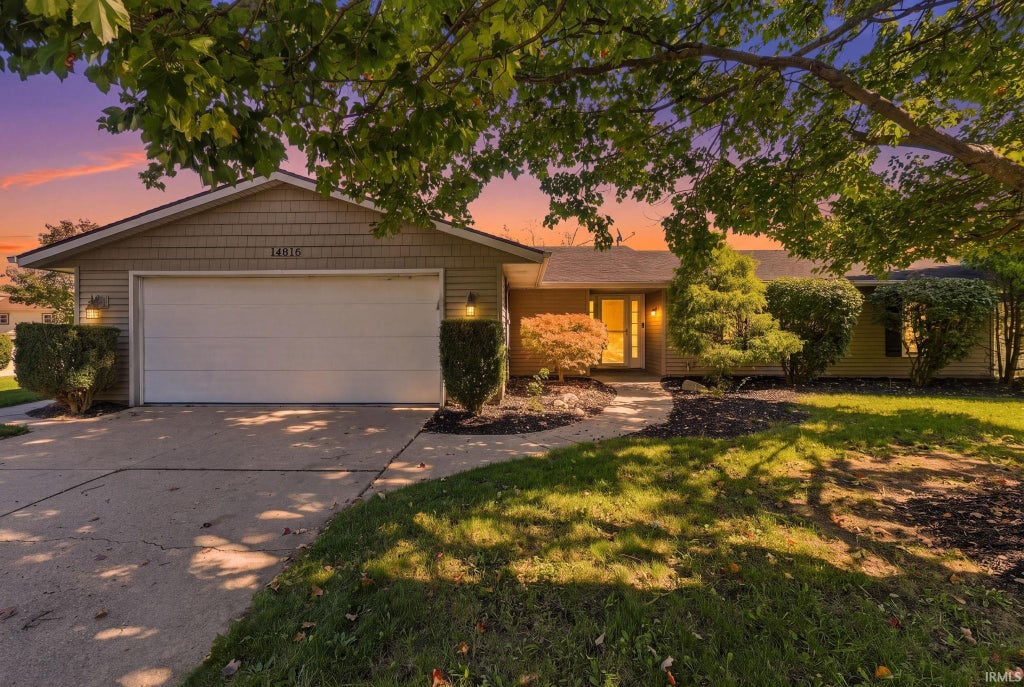 Photo of 14816 Michael Drive, Leo, IN 46765 (MLS # 202641646)