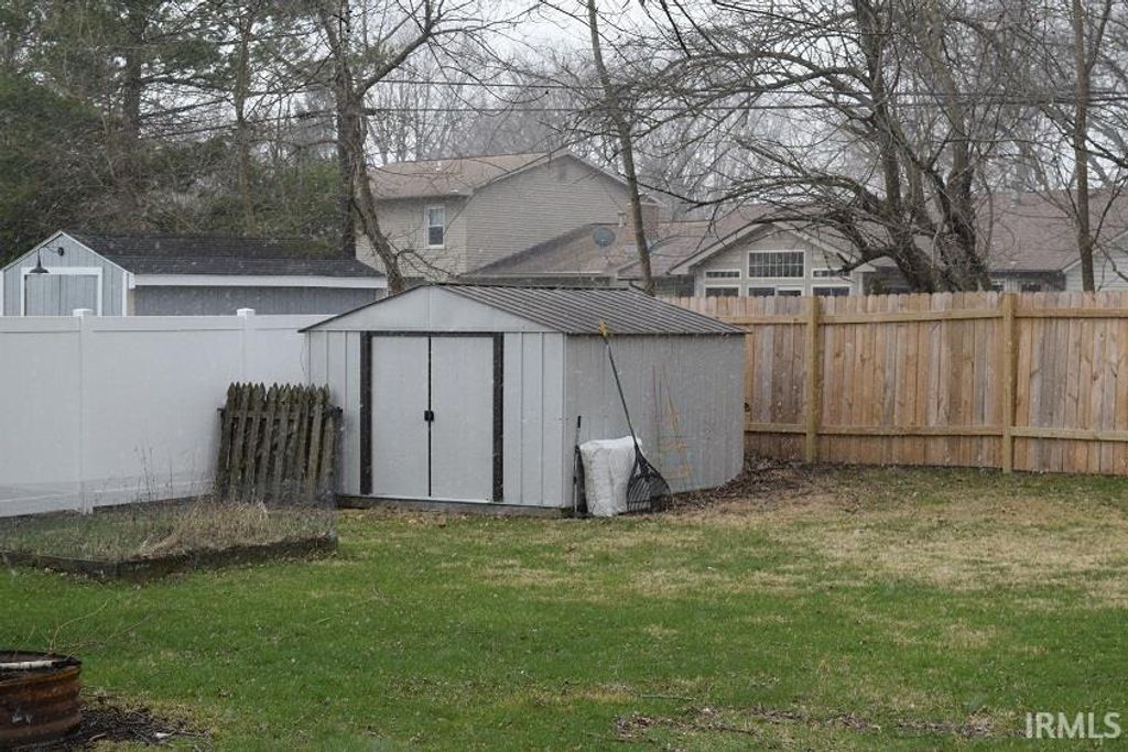 Photo of 3826 Turf Lane, Fort Wayne, IN 46804 (MLS # 202608652)