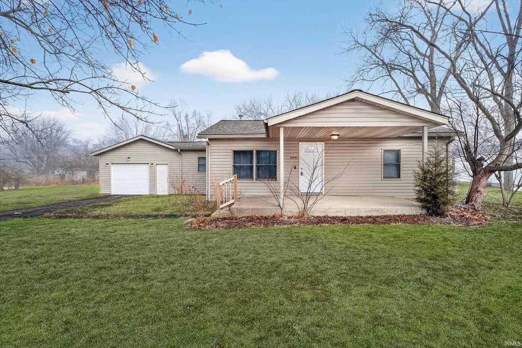 Photo of 2204 E Cornell Avenue, Muncie, IN 47303 (MLS # 202605012)