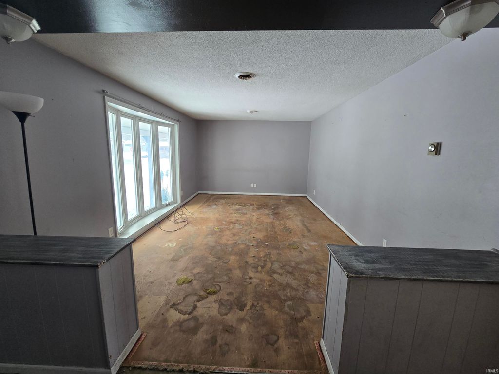 Photo of 6611 Kirkdale Drive, Fort Wayne, IN 46815 (MLS # 202603618)