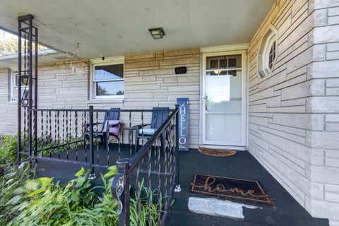 Tiny photo for 615 E Alto Road, Kokomo, IN 46902 (MLS # 202634582)