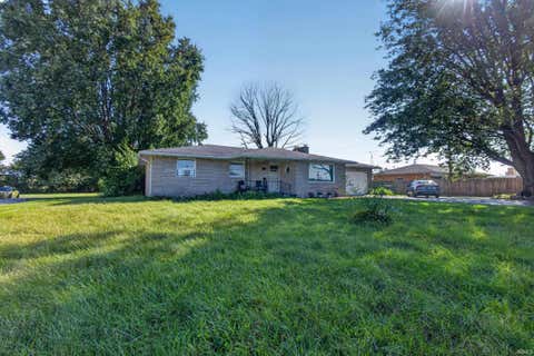 Tiny photo for 615 E Alto Road, Kokomo, IN 46902 (MLS # 202634582)
