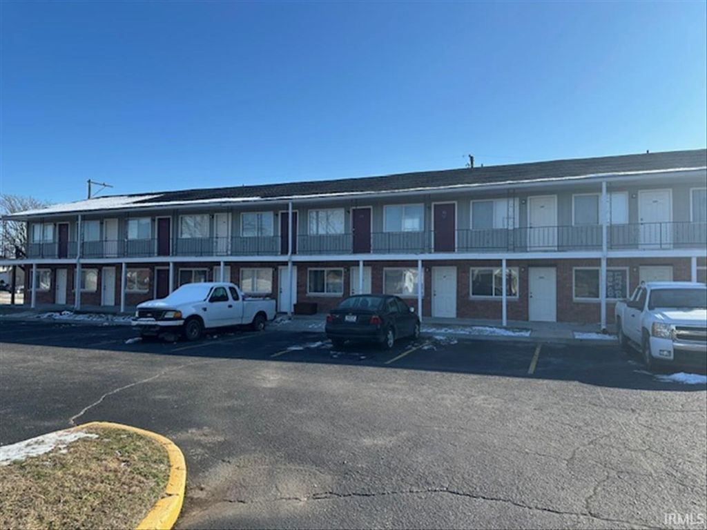 Photo of 1321 N 3rd Street, Vincennes, IN 47591 (MLS # 202549191)