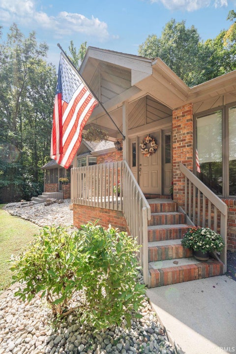 Tiny photo for 623 LAKEWOOD Place, Greentown, IN 46936 (MLS # 202638300)