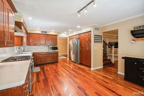 Tiny photo for 623 LAKEWOOD Place, Greentown, IN 46936 (MLS # 202638300)