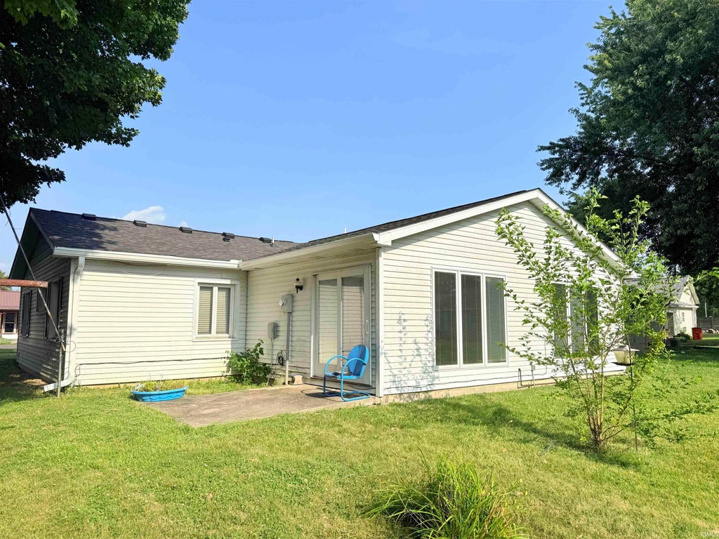 Photo of 213 N Greenberry Street, Sweetser, IN 46987 (MLS # 202624378)