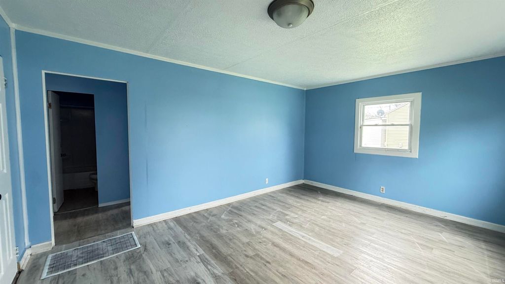 Photo of 1026 Mckinnie Avenue, Fort Wayne, IN 46806 (MLS # 202613817)