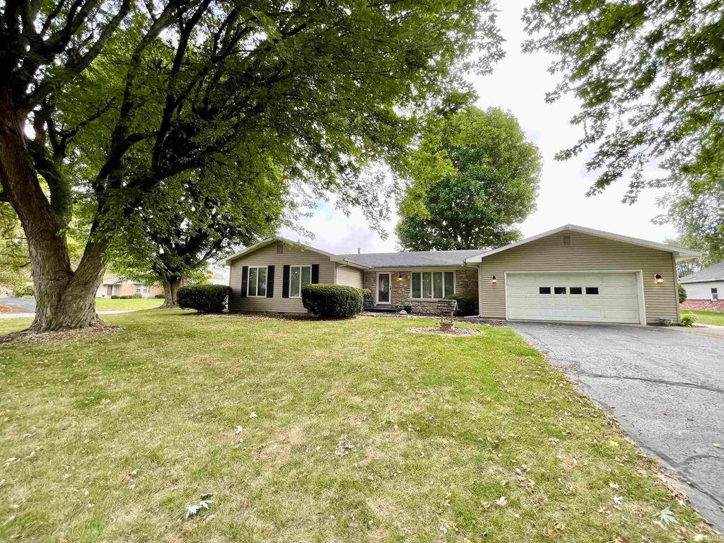 Photo of 1108 BIRCHWOOD Drive, Kokomo, IN 46901 (MLS # 202538861)