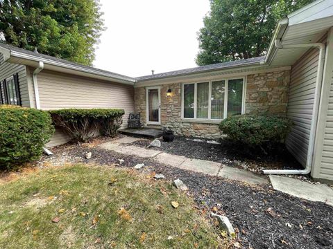 Tiny photo for 1108 BIRCHWOOD Drive, Kokomo, IN 46901 (MLS # 202538861)