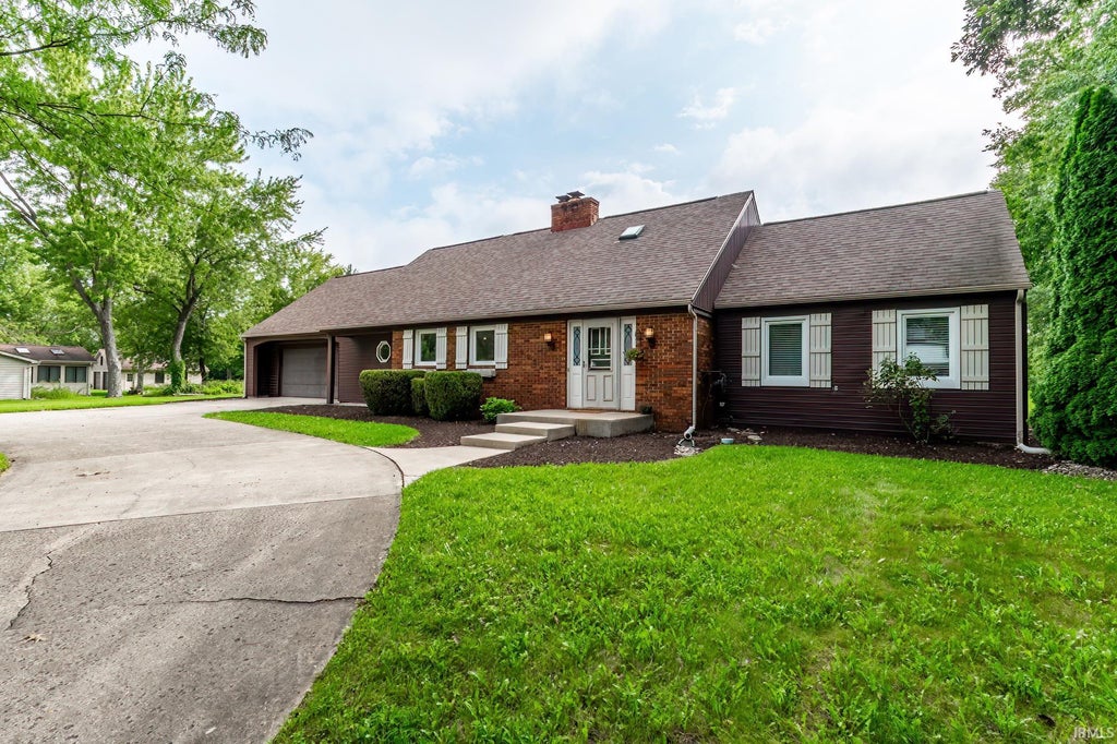 Photo of 10234 Hickory Valley Drive, Fort Wayne, IN 46835 (MLS # 202633720)