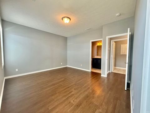 Tiny photo for 4633 Chelsmford Drive, Newburgh, IN 47630 (MLS # 202618738)