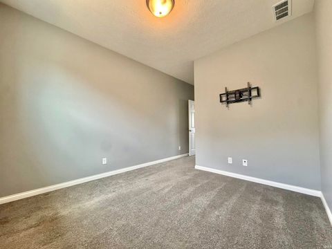 Tiny photo for 4633 Chelsmford Drive, Newburgh, IN 47630 (MLS # 202618738)