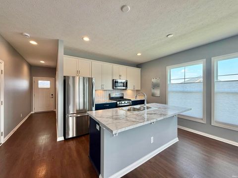 Tiny photo for 4633 Chelsmford Drive, Newburgh, IN 47630 (MLS # 202618738)